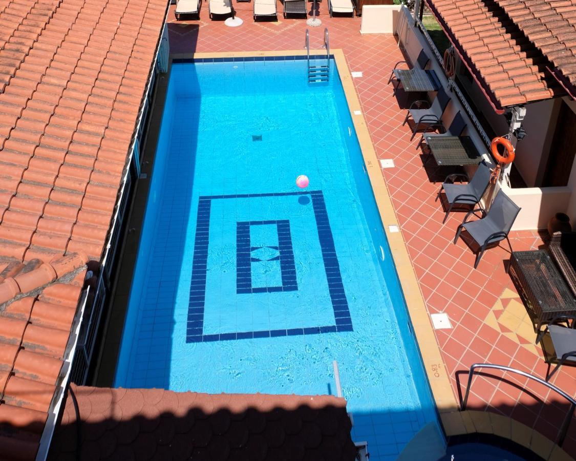 Taxiarchis Apartments Skiathos Town Ngoại thất bức ảnh