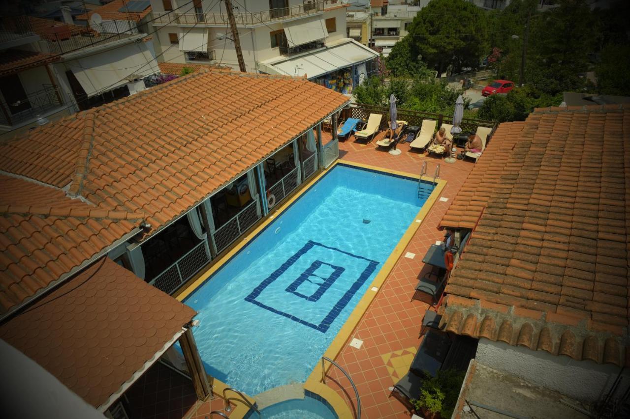 Taxiarchis Apartments Skiathos Town Ngoại thất bức ảnh