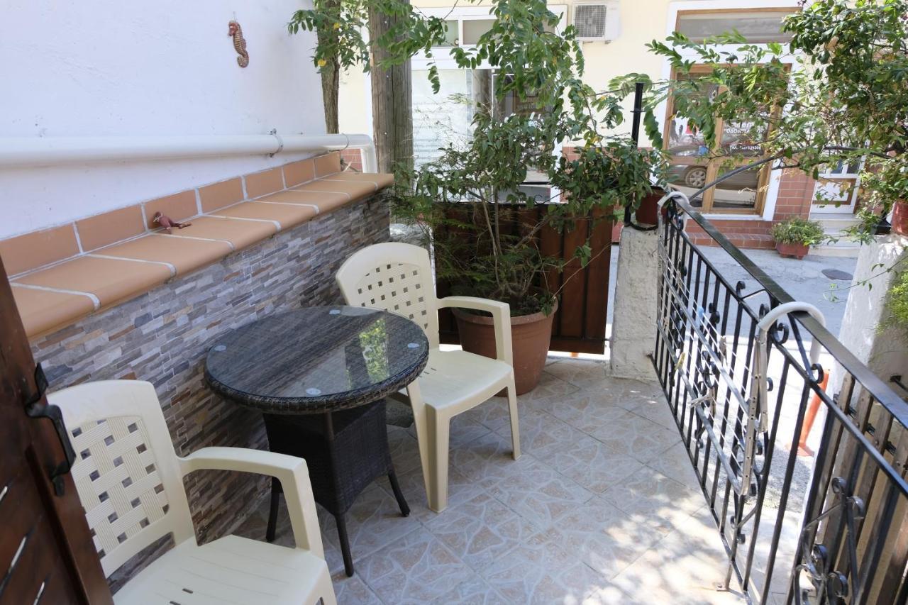 Taxiarchis Apartments Skiathos Town Ngoại thất bức ảnh