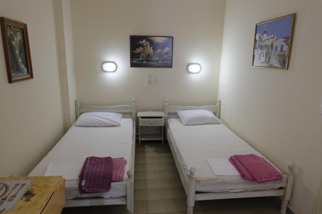 Taxiarchis Apartments Skiathos Town Ngoại thất bức ảnh