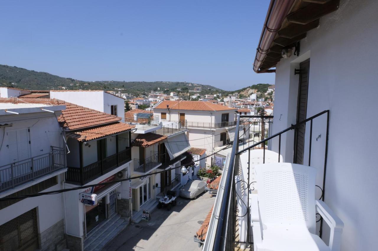 Taxiarchis Apartments Skiathos Town Ngoại thất bức ảnh