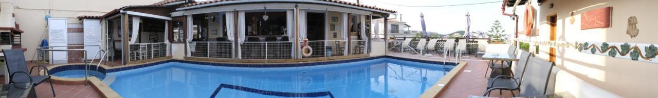 Taxiarchis Apartments Skiathos Town Ngoại thất bức ảnh