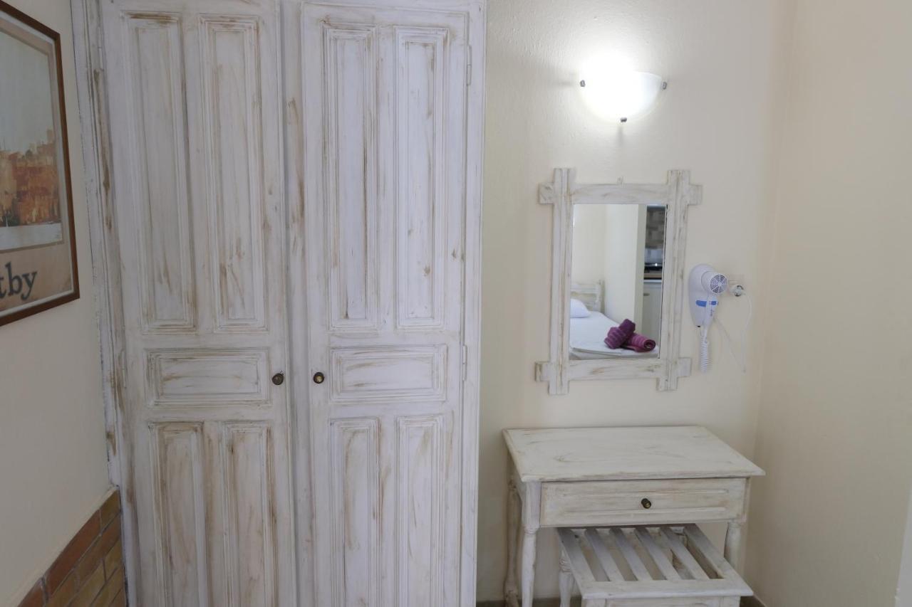 Taxiarchis Apartments Skiathos Town Ngoại thất bức ảnh
