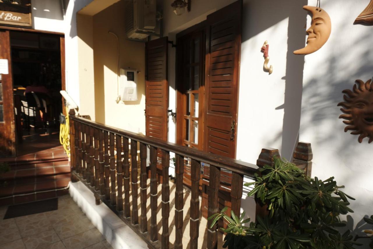 Taxiarchis Apartments Skiathos Town Phòng bức ảnh