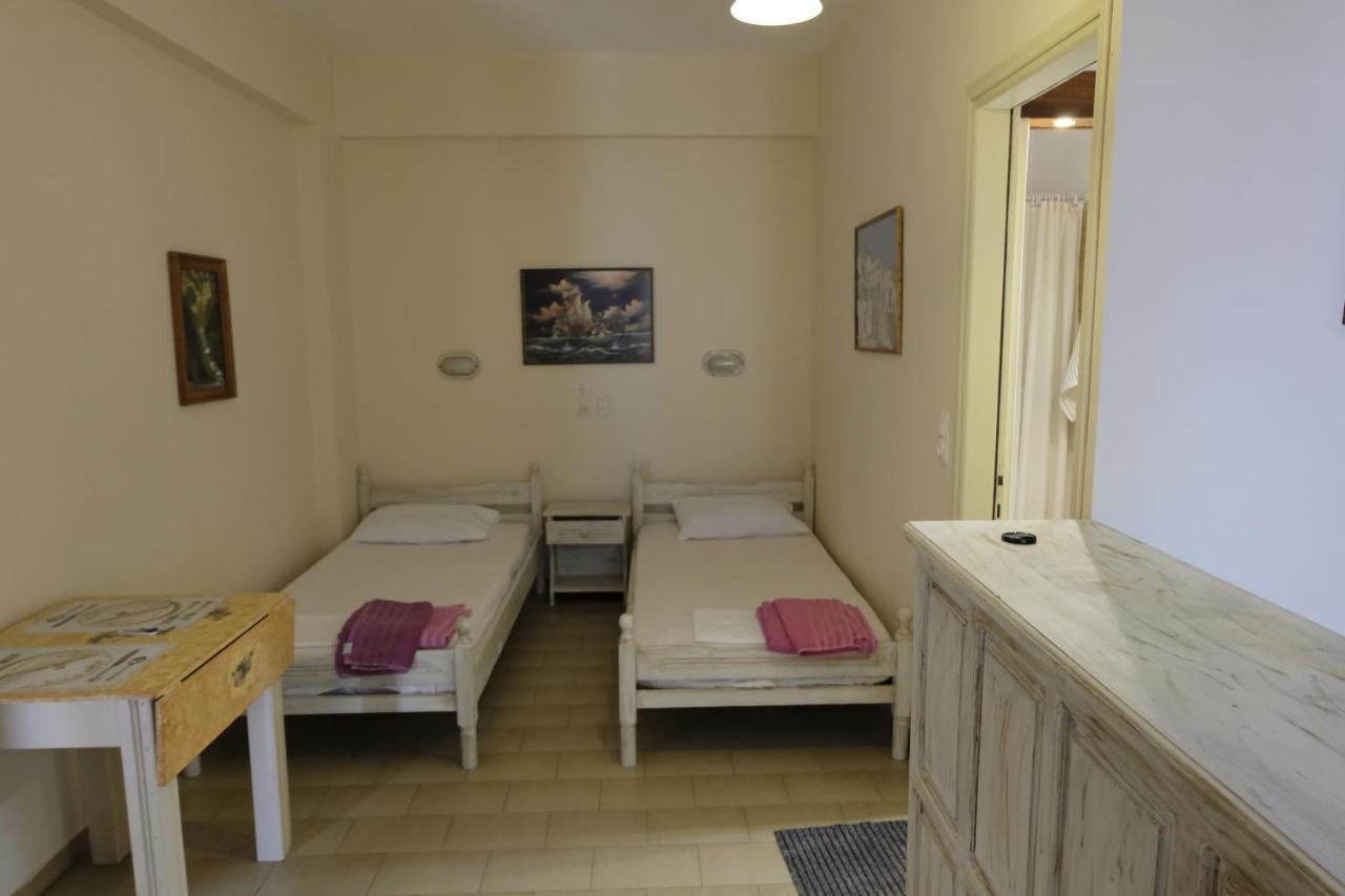 Taxiarchis Apartments Skiathos Town Ngoại thất bức ảnh