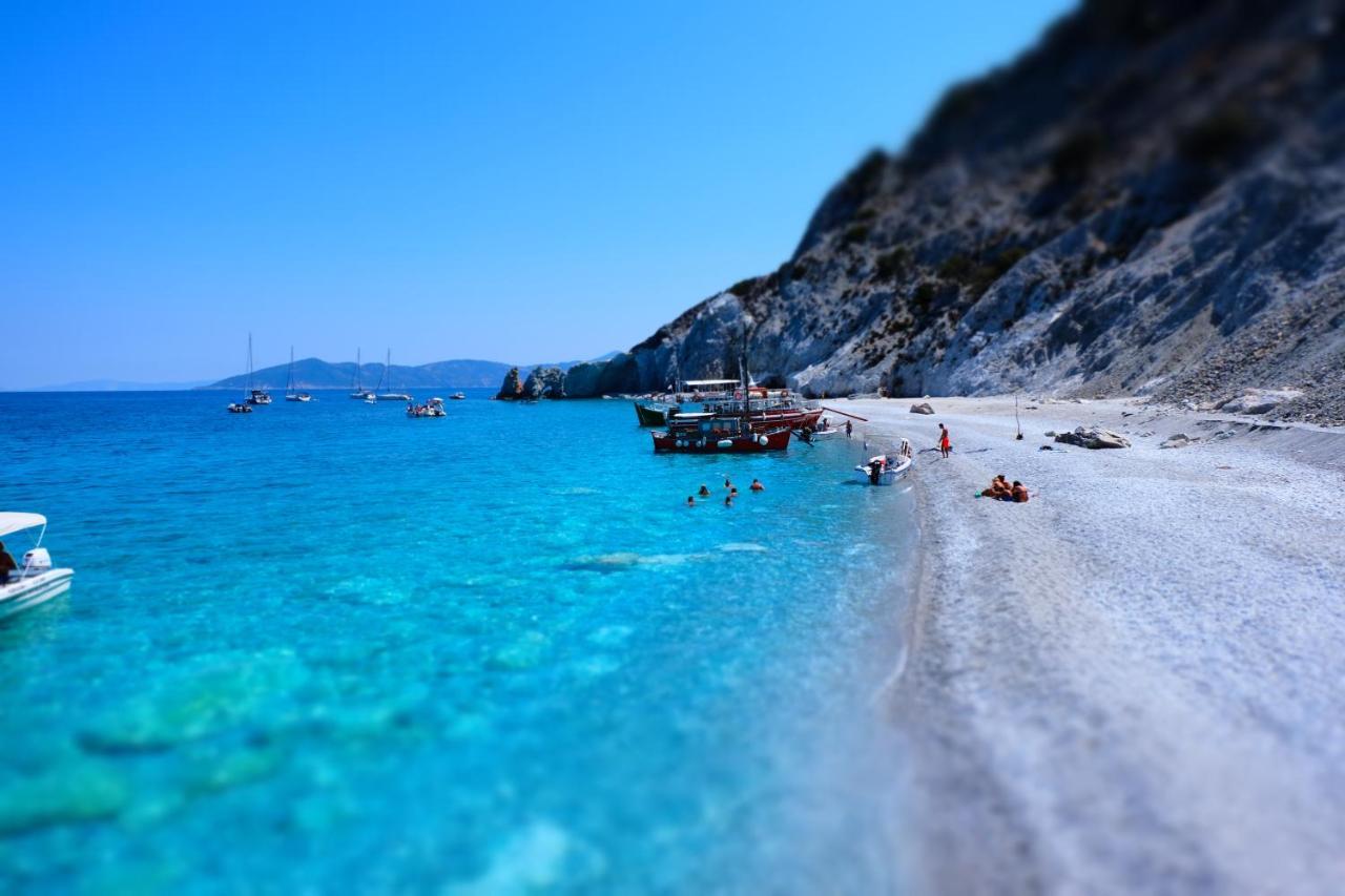 Taxiarchis Apartments Skiathos Town Ngoại thất bức ảnh