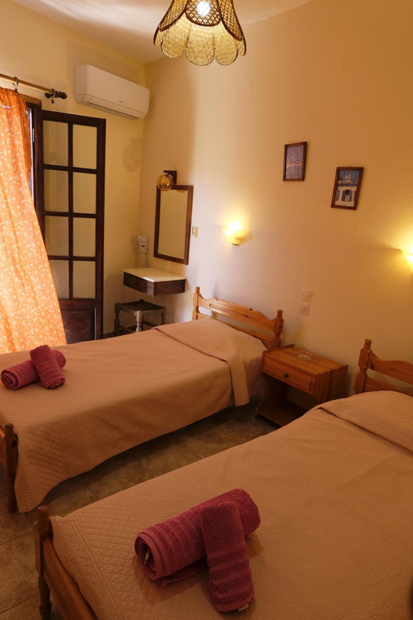 Taxiarchis Apartments Skiathos Town Phòng bức ảnh