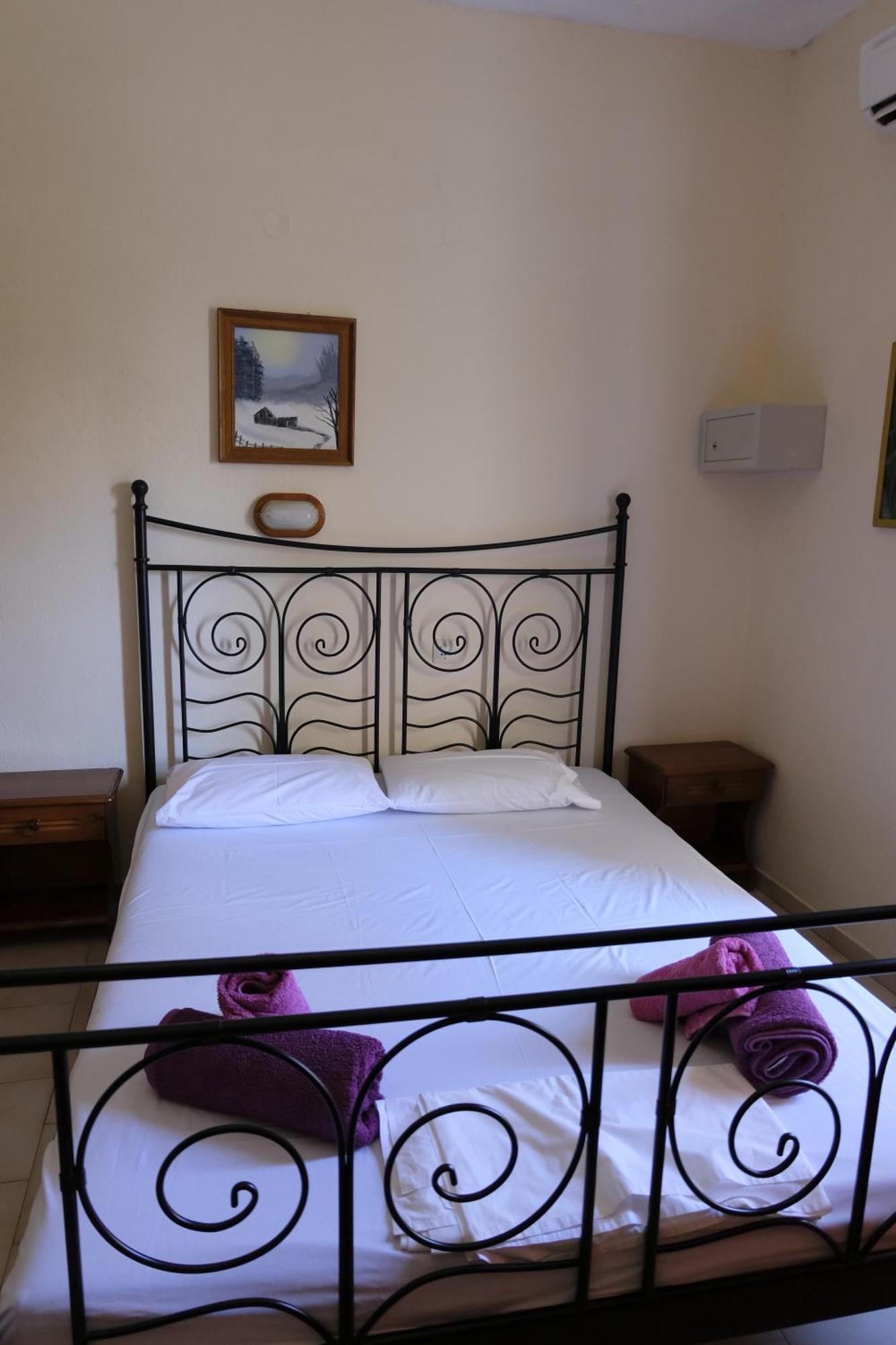 Taxiarchis Apartments Skiathos Town Phòng bức ảnh