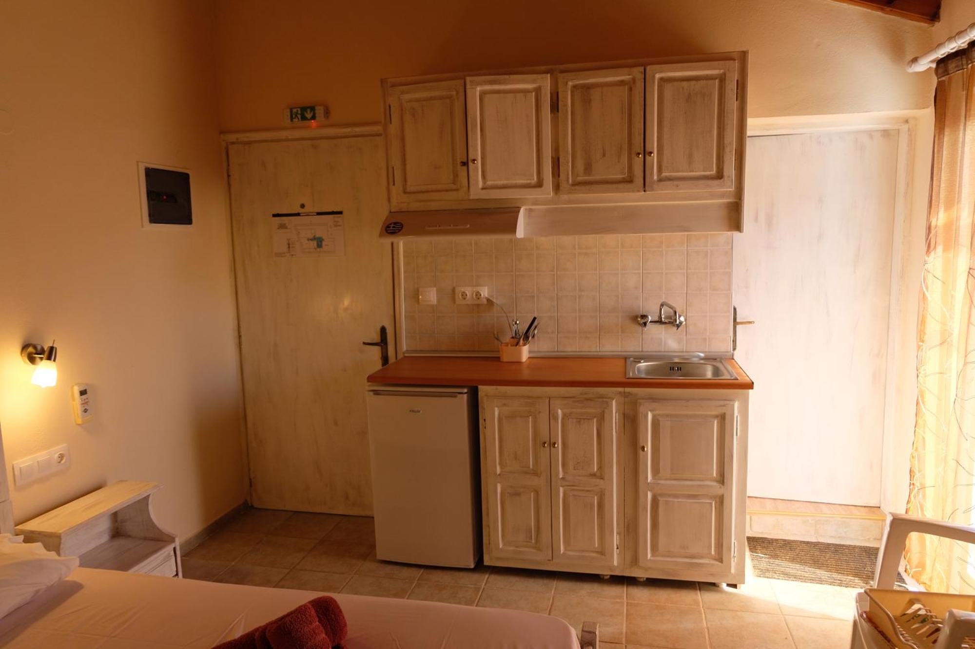 Taxiarchis Apartments Skiathos Town Phòng bức ảnh