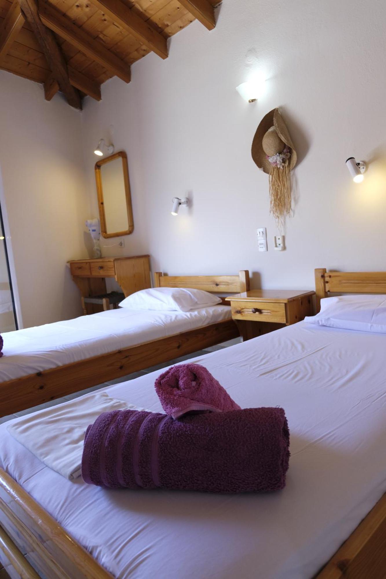Taxiarchis Apartments Skiathos Town Phòng bức ảnh